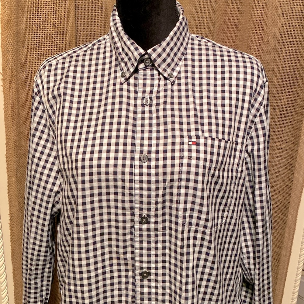 Tommy Hilfiger Men's red,white & blue Plaid long Sleeve Shirt  button down shirt